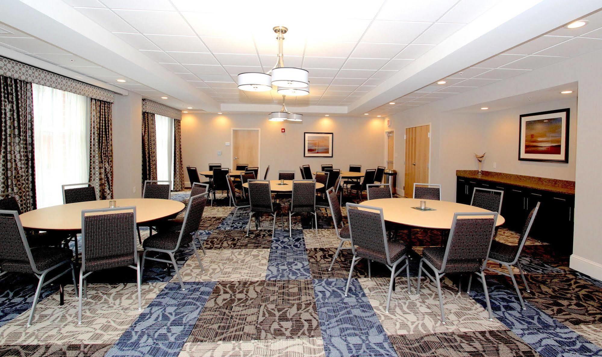 Hampton Inn- Suffolk Exterior photo